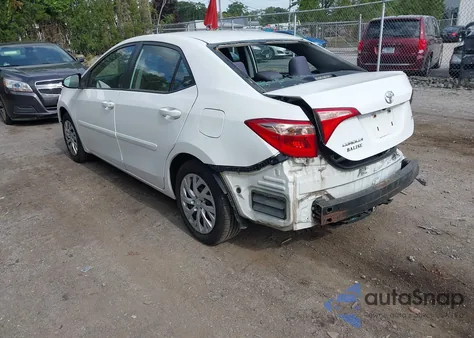 2018 Toyota Corolla Le из США, поврежденный, VIN 5YFBURHE8JP742235